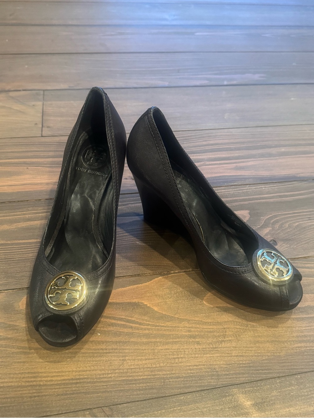 Tory Burch Wedge Heels 9.5M Black Leather - Picture 15 of 16